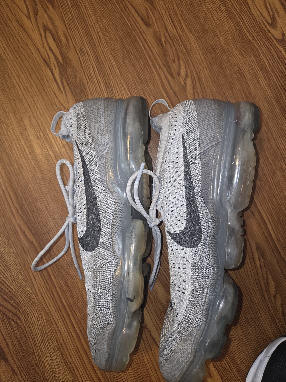 Two Pairs for one price. Nike Vapormax Flyknit and Jordan 4RM